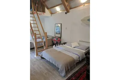 Image de Relax and Unwind in our Woodland Lodge