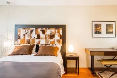 Image de Modern Luxury Home Perfect for Couples & Families - Safe and Quiet Neighborhood