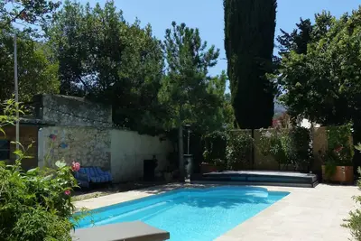 Image de Maisonnette Marseillaise, Piscine chauffée