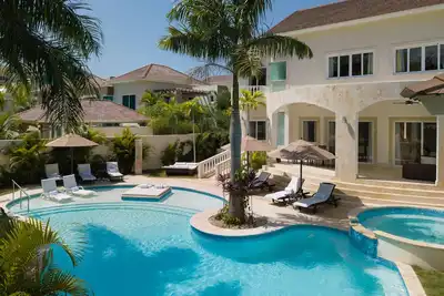 Image de 3 bedroom Luxury villa