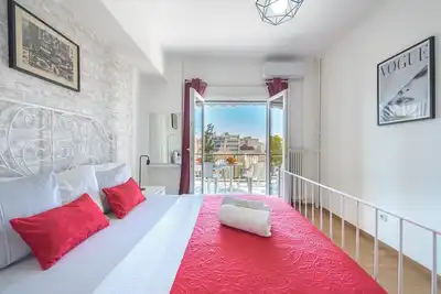 Image de Superb Acropolis view 3 bedroom apartment in historical center.