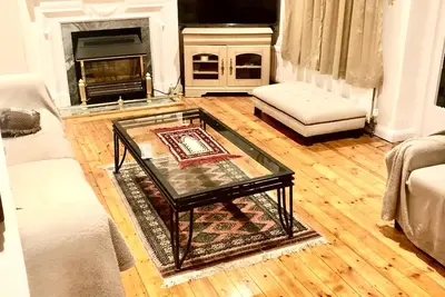 Image de Seafront luxury apartment in Seaford across the beach