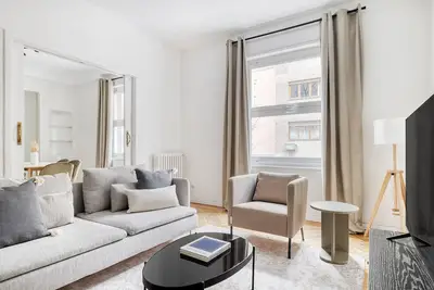 Image de Amazing Almagro 2br w/ Doorman, in the heart of Madrid, by Blueground