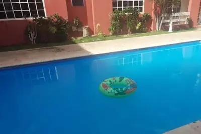 Image de Limpio, delicado, céntrico, cerca de la playa, económico