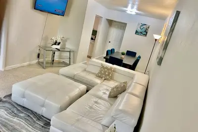 Beautiful Wynwood Duplex Home! !