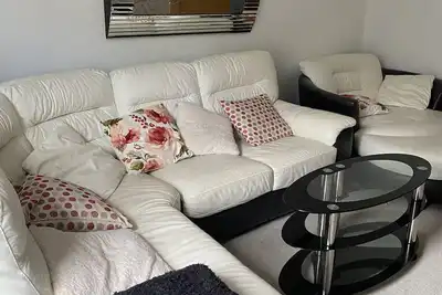 Image de Captivating 2-Bed House in Wolverhampton