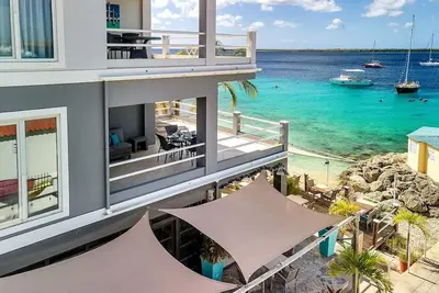 Image de Tuna in Den Laman Right By the Sea