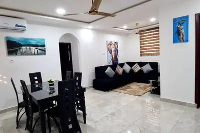 Image de Fantastic 3Bed 3Bath Aprt@ Adenta. WiFi, Clean. Safe