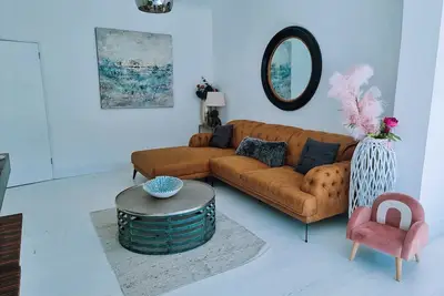 Image de Stylish, spacious 4 bedroom, 3. 5 bathroom entire detached home with large garden