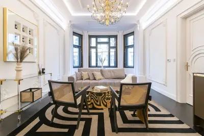 Image de Antique Glam Apartment - looking for luxury, glamour, exuberance in the Old Town