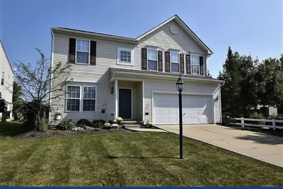 Image de 4 Bedroom home in the suburbs of Cleveland