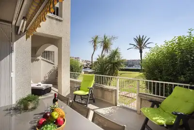 Image de Appartement vue sur le lac avec 2 chambres et piscine communautaire