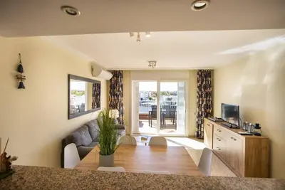 Image de Appartement vue sur le lac avec 2 chambres et piscine communautaire