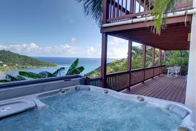 Image de San Costanzo 2 br/ba Delightful breezes, Caribbean views, hot tub and generator!