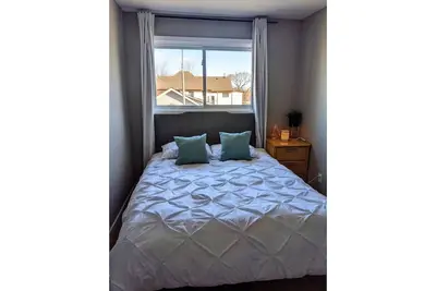 Image de Stylish Suite Near Waterfront & Downtown