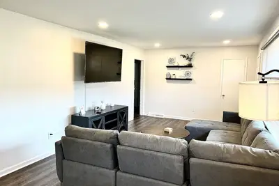 Image de Centrally Located Cozy House, 2 king beds, Game Room