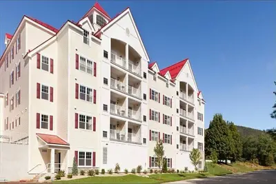 Image de Charming 2 bedrooms, 3 bathrooms for Spring Getaway