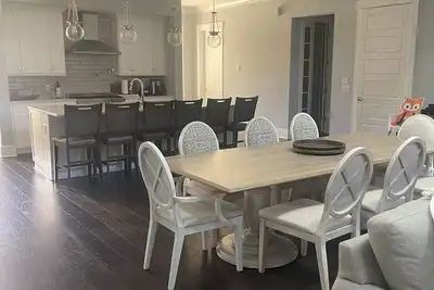 Image de Beautiful farmhouse in the country over 7 acres