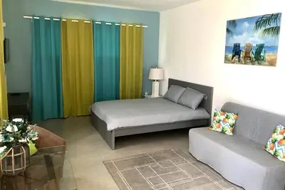 Image de Enjoy a stylish local experience at this centrally-located place.