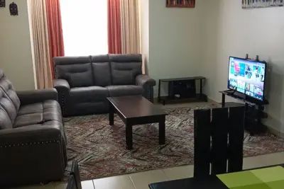 Image de 2 bedroom apartment near Wilson airport, National Park. 5 Km to Cbd/ 15 to Jkia