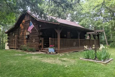 Image de Amish-Built Cabin in the Driftless Area