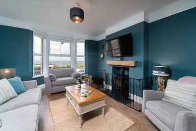 Image de Porthmeor View  – Sleeps 8 – On-Site Parking for Two Cars – Sea Views