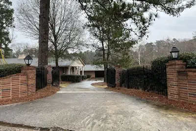 Image de Luxurious Vacation Home in the Heart of Augusta