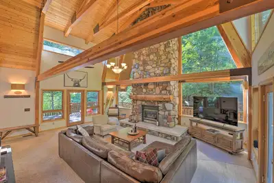 Image de 'Wild Huckleberry Cabin' in Alpine: Fire Pit, Deck