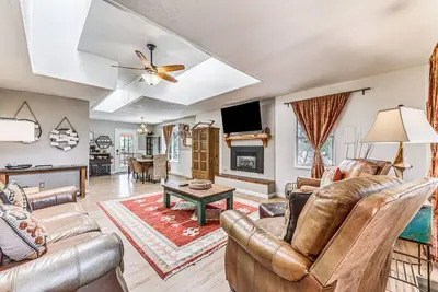 Image de Ruidoso House w/ Beautiful Indoor & Outdoor Space!