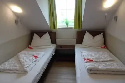Image de Rob 10 for 6 people, approx. 78 sqm - holiday village Robbenplatte Burhave (2)