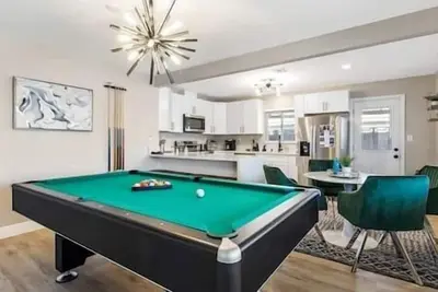 Image de ❤️Golf, Hot Tub, Pool Table - Remodeled 3br Lv Home