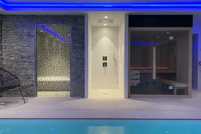 Image de Villaoceanzen *****:Piscine intérieure, Hammam, Sauna, Spa, 200 m plage, Borne Ve