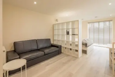 Image de Pass the Keys | Flat 9 Lovell Lodge - Modern Studio near Science Park