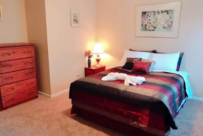 Image de Beautiful apartment perfect for long term stays!