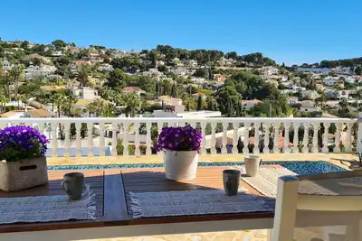 Image de Newly renovated villa with private pool within walking distance of the sea