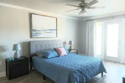 The Perfect Escape Ii  Walking distance from the beach