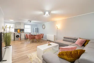 Image de Charming Apartment In Andover Town Centre 55'' 4k Smart Tv Netflix