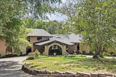 Image de Italian Style Lodge Lake House on Lake Barkley - over 5100 sq. ft.