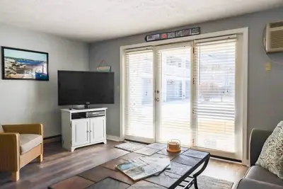 Image de First level condo in the heart of Oqunquit at a resort style condominium complex