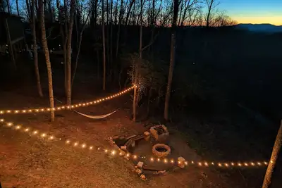 Image de Winter Special/ Legends Lookout Lodge/New Cabin/Family Friendly