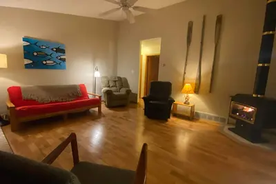 Image de Beautiful Waterfront home on Lake Agimak