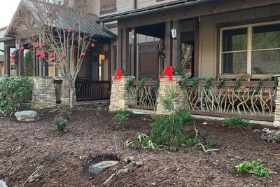 Image de Luxurious Mountain Cabin, Mountain, Stone-hardwoods, Pool, Hot Tub, Hiking, Luxe