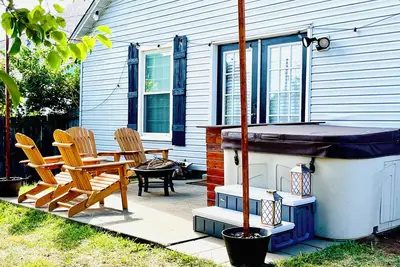 Image de Relaxing | Hot Tub | Fire Pit | S’mores | Garage