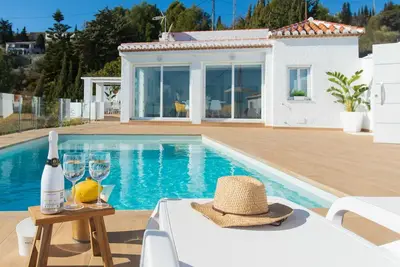 Image de Magnifique maison de vacances privée avec climatisation, Wifi, piscine privée, Tv, patio, parking