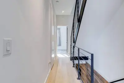 Image de Modern Townhome 19a | Free Park | Hosted StayRafa