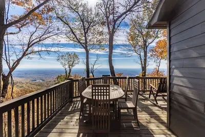 Image de Canoe Believe It - Enjoy mountain views, cook out on the Weber grill & relax!