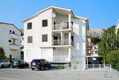 Image de Appartement de deux chambres avec la terrasse Baska, Krk (A-19199-a)