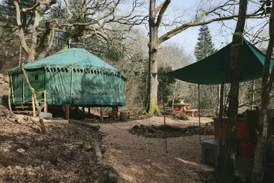 Image de Magical Woodland Yurt with stunning mountain and estuary views