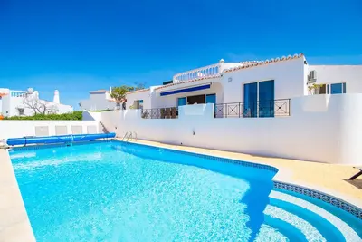 Image de 32a Vale do milho Stunning Detached Villa Close to the Beach