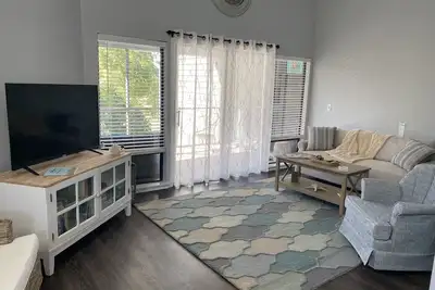 Image de Serene Hampstead Condo on Golf Course near Ocean